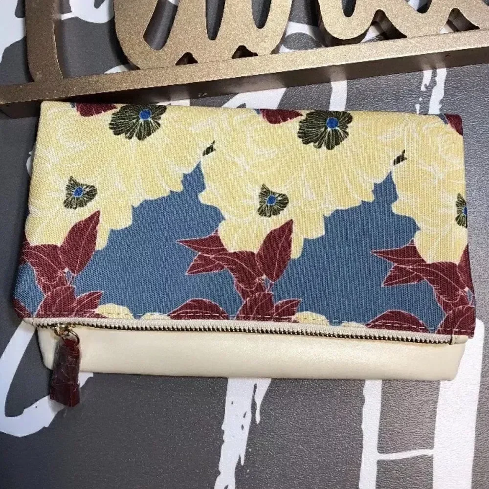 ‎NWT Rachel Pally floral clutch purse